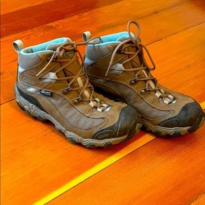Obōz hiking boots